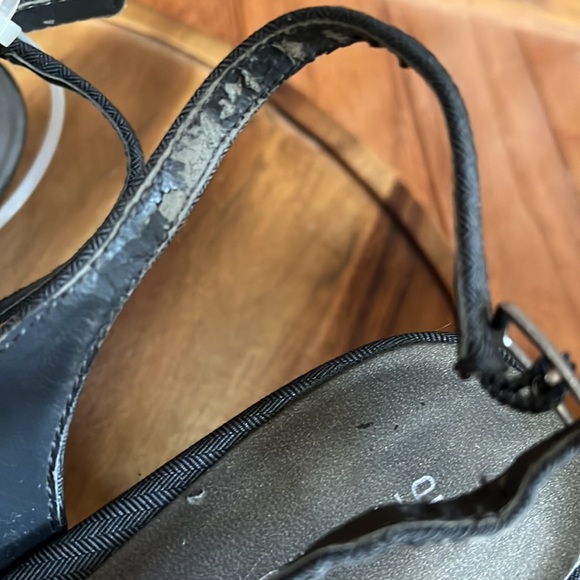 ANN MARINO RUFFLE HEELS - Picture 6 of 9